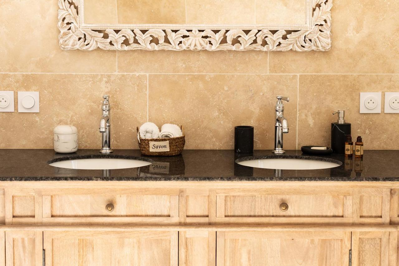 La Fugue, Demeure Historique Proche De Uzes,Nimes,Cevennes Hotell Brignon Exteriör bild